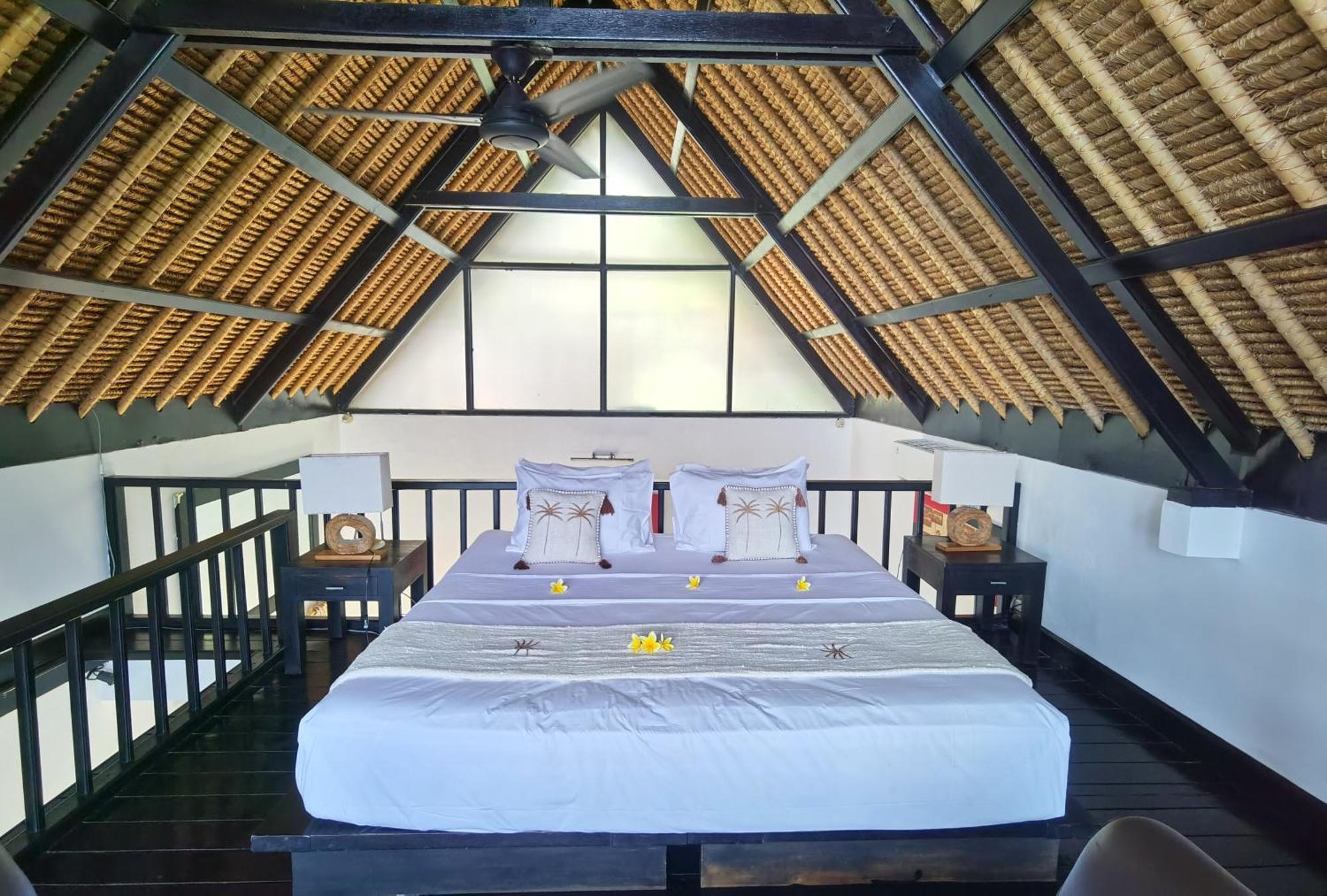 Santorini Hotel Amed (Bali)