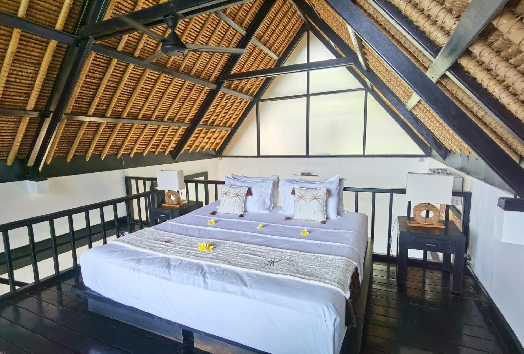 Santorini Amed (Bali)
