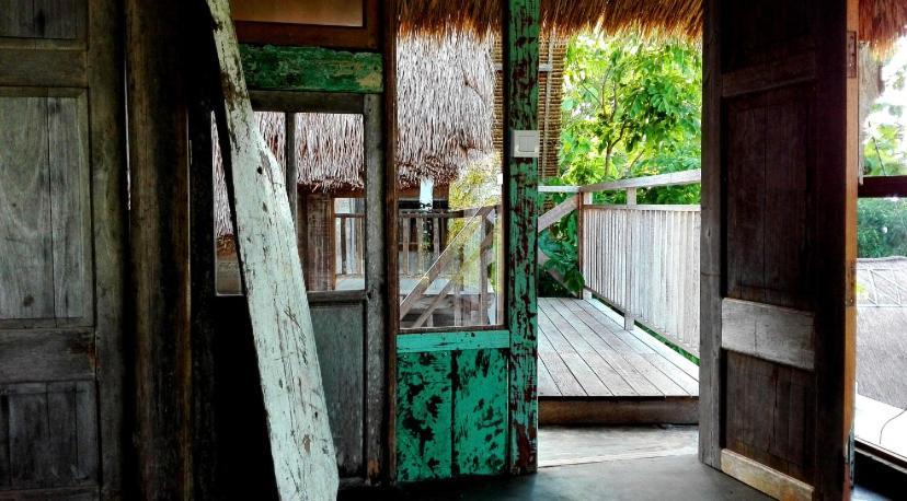 Vertical House Bali Lodge