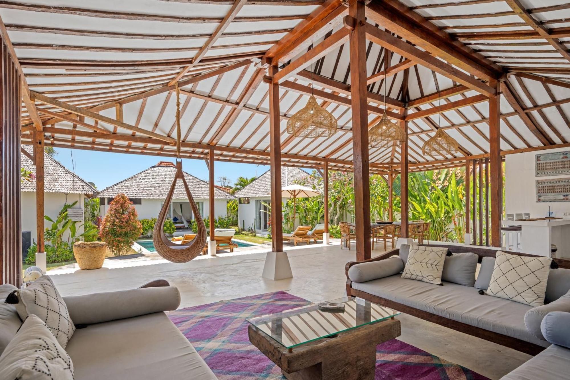 Lautan Biru Bingin Villa Uluwatu (Bali)