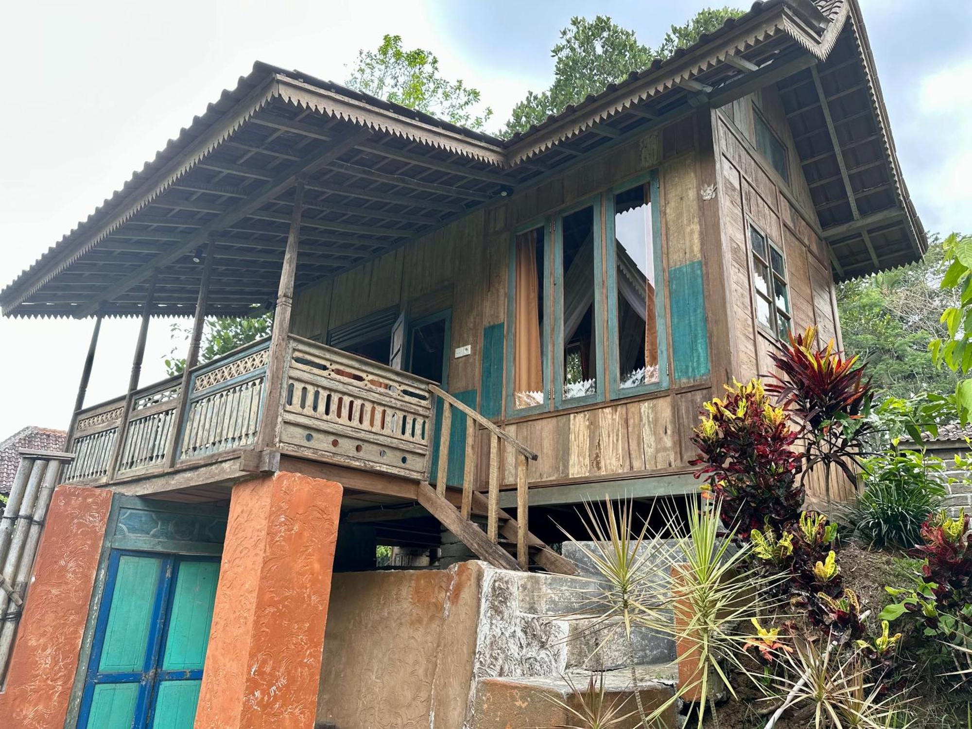 Oemah Tepi Sawah Lodge