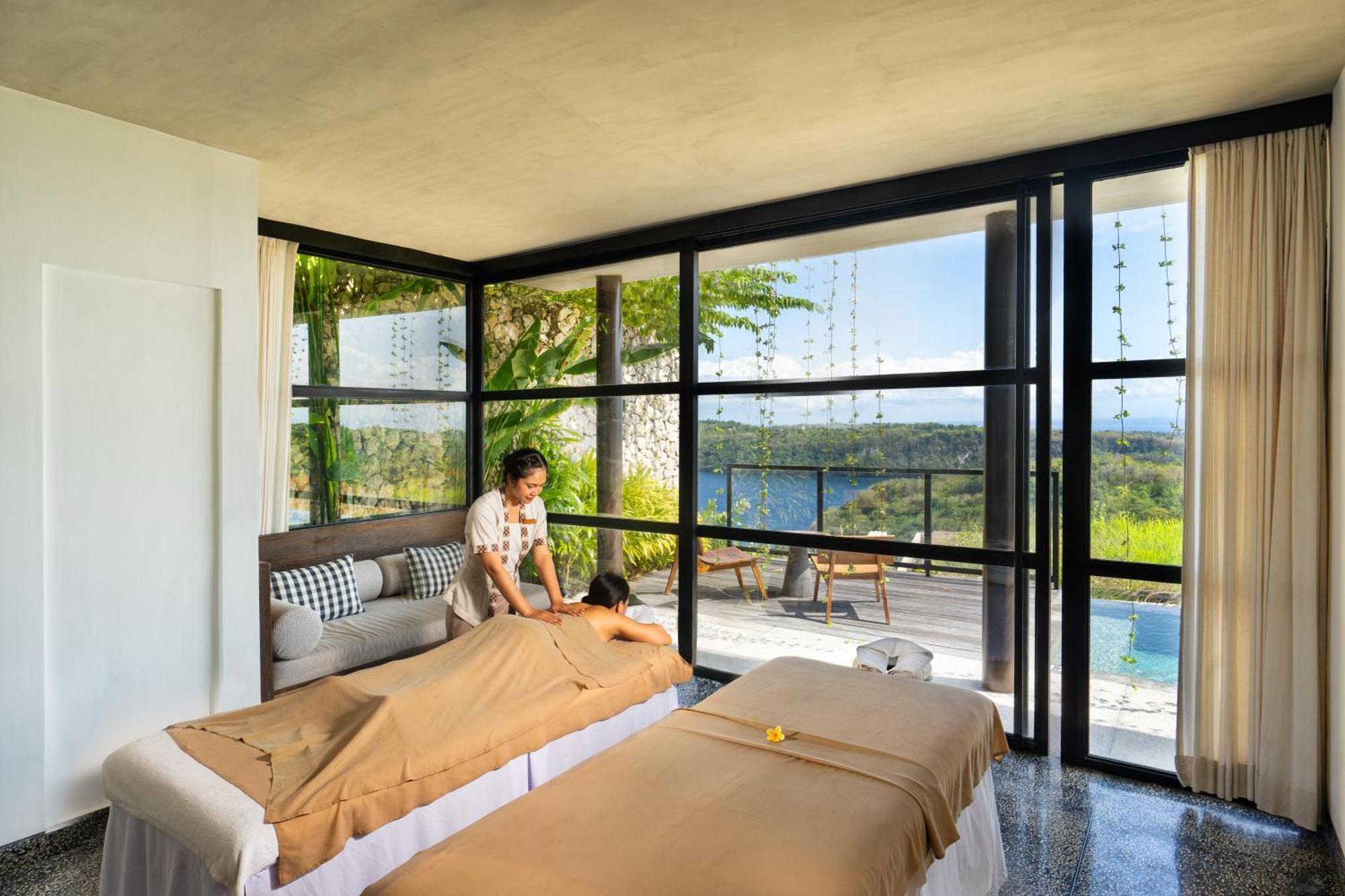 Maua Nusa Penida Bali Resort 5*