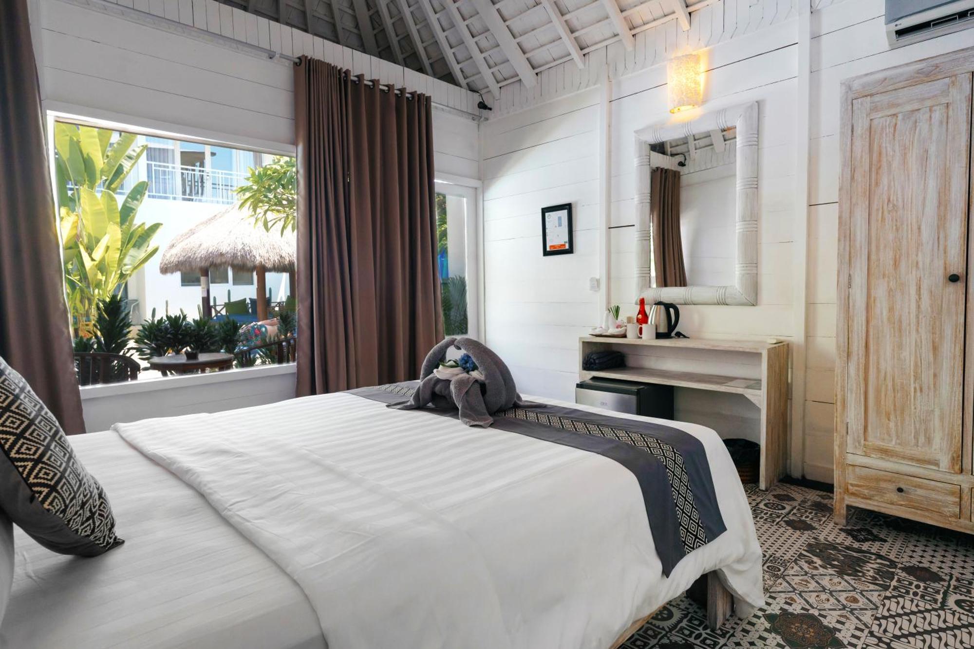Easy Surf Camp Kuta (Bali)