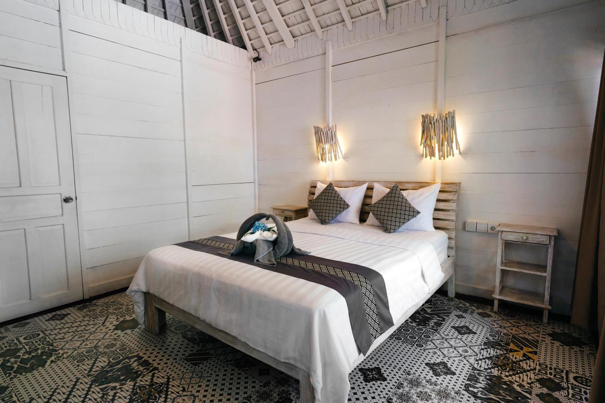 Easy Surf Camp Hotel