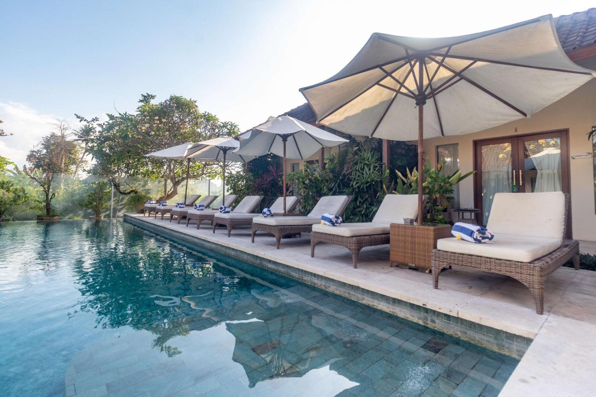 Aleesha And Sanur (Bali)