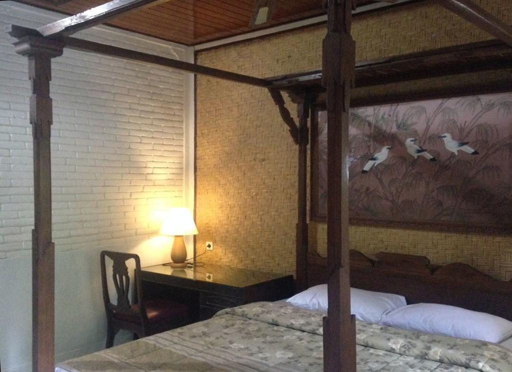 Dewa Bharata 3*
