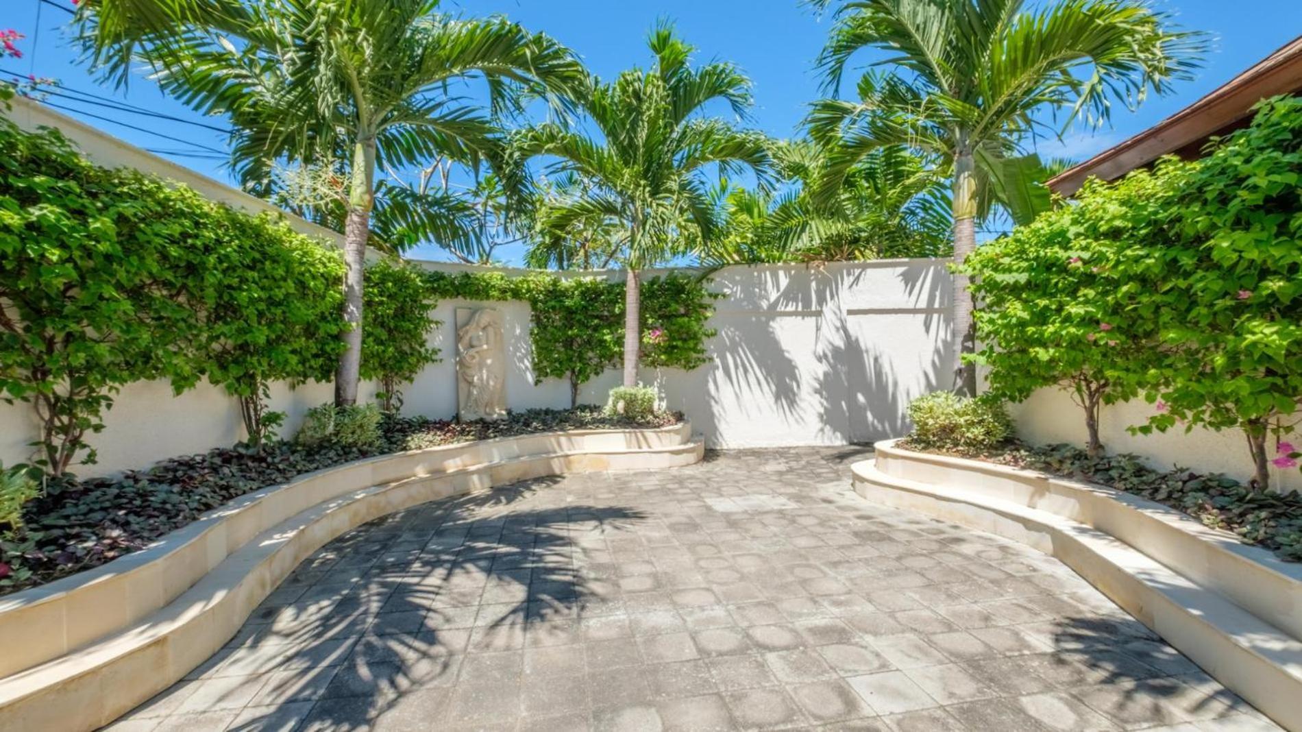 Athena Romantic 1br Pool