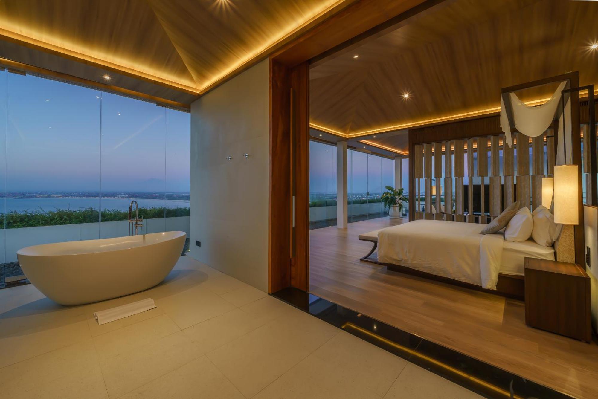 Beyond The Sea - Luxe Sea View In Villa Jimbaran (Bali)