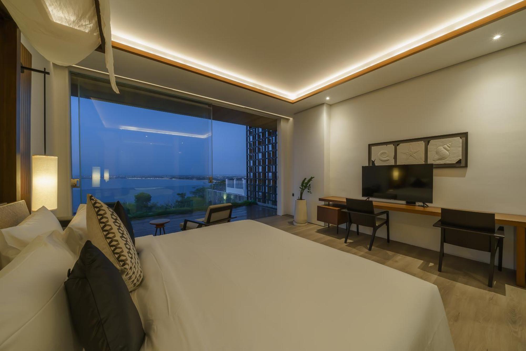 Beyond The Sea - Luxe Sea View In Villa