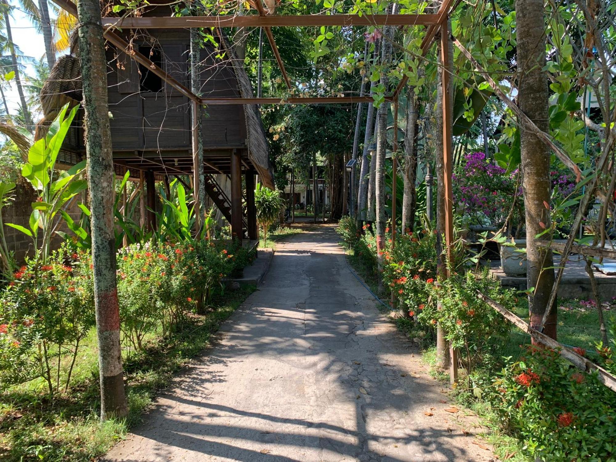 Lumbung Guest house 4*