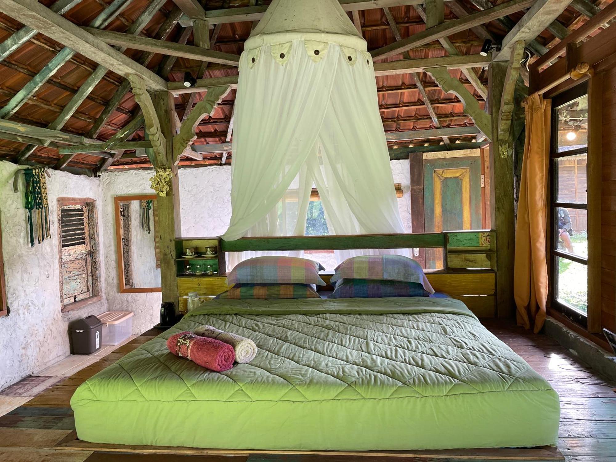 Oemah Tepi Sawah Lodge *
