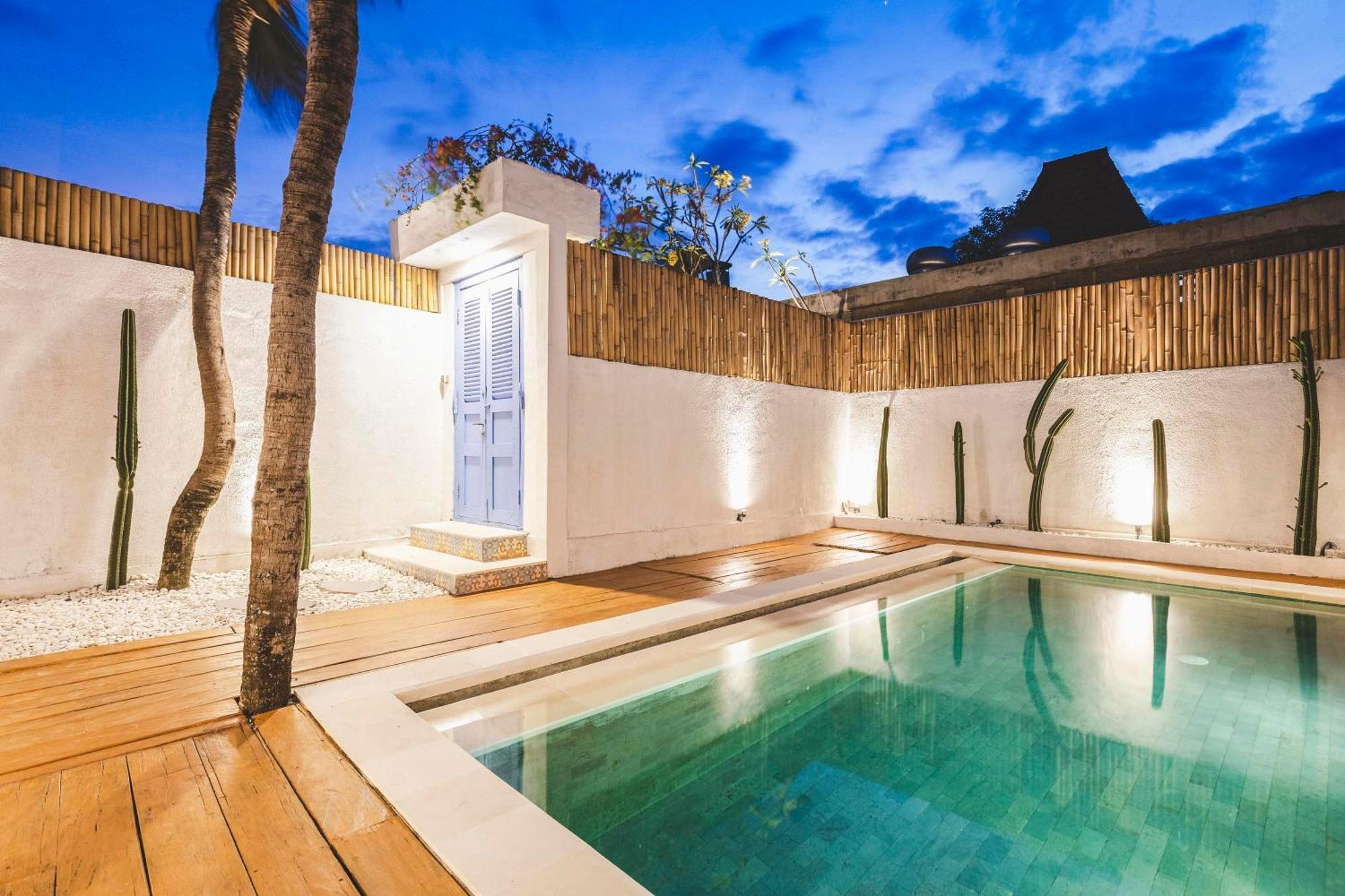 Santorini - Boho-chic 3-bedroom In The Heart Of Berawa! Villa Canggu (Bali)