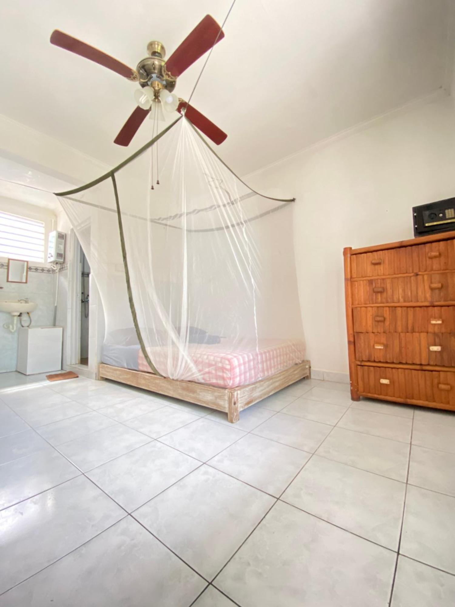 Wisma tamu Kris Kos Canggu (Bali)