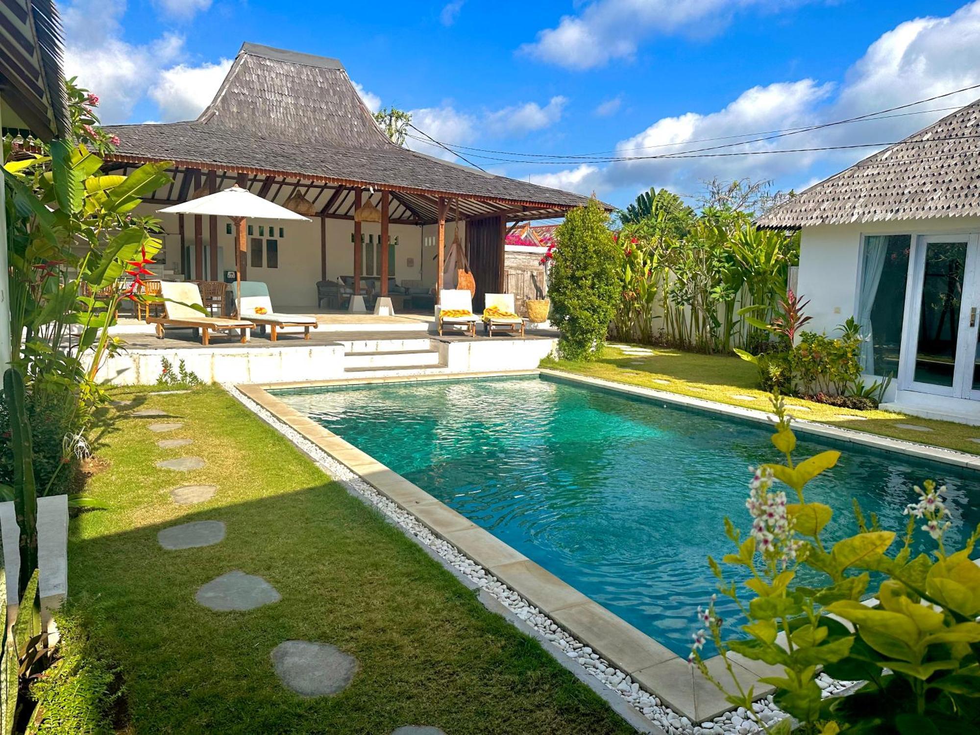 Lautan Biru Bingin Uluwatu (Bali)