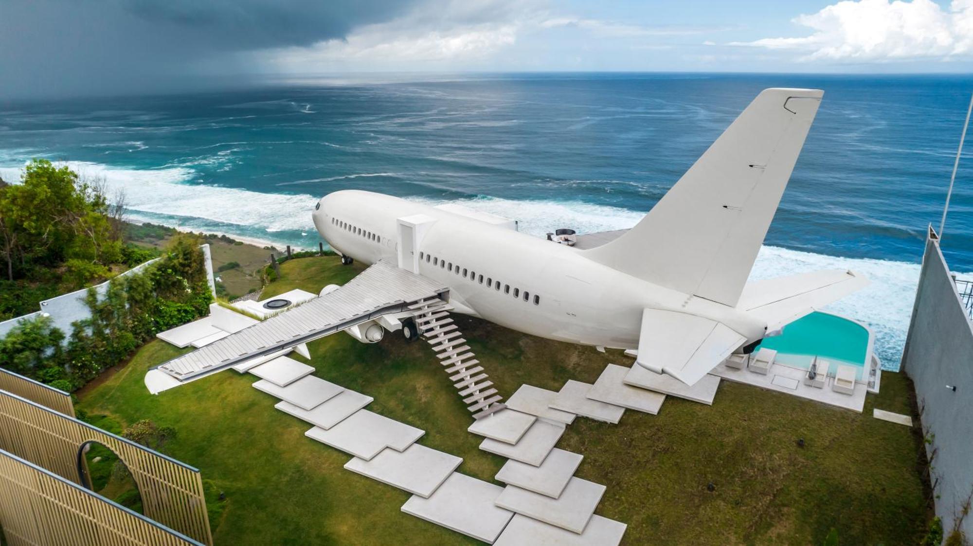 Private Jet *