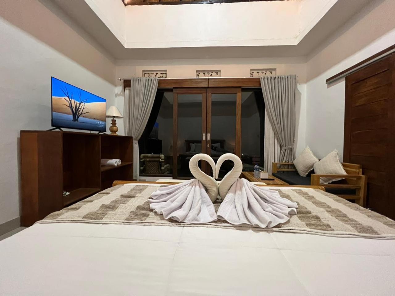 Lodge Batur Cliff Panorama