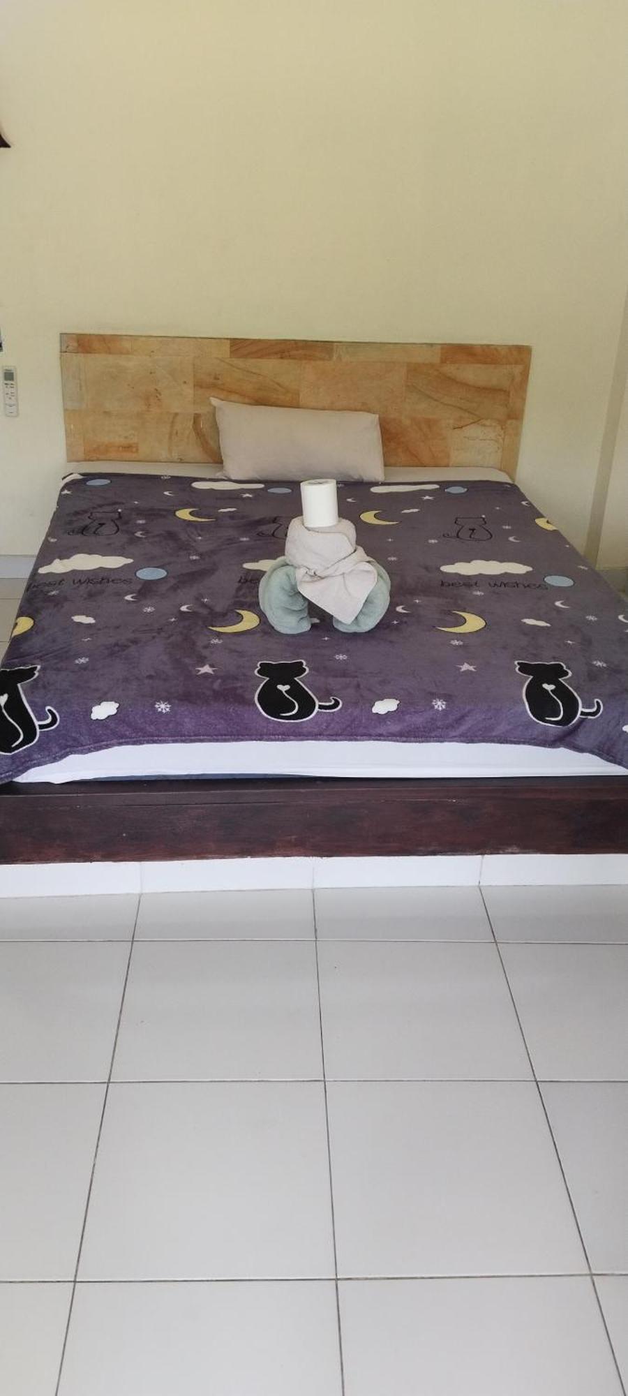 Stop Homestay, Rooftop Restaurant And Bar 2*