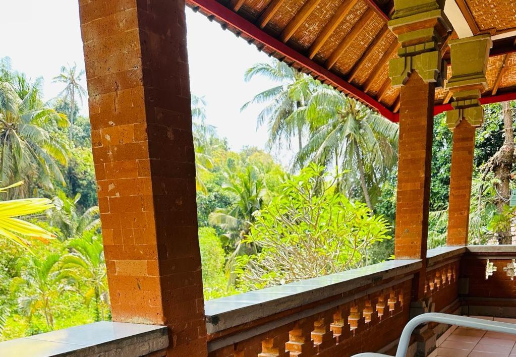 Wisata Grya Sari Banjar (Bali)