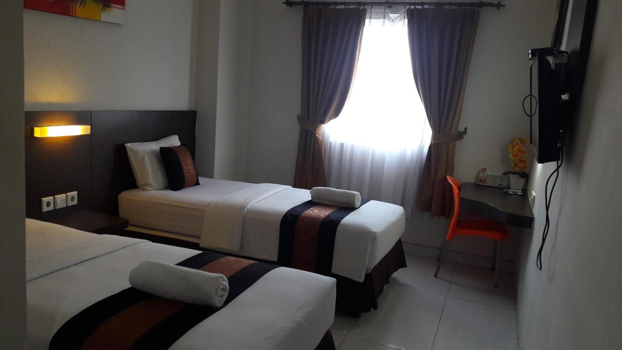Hotel The Agung 2*