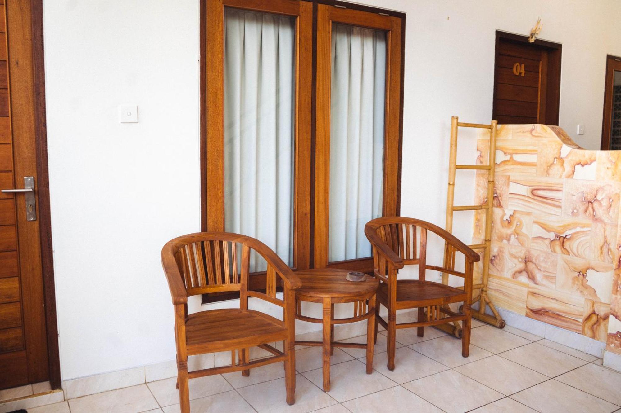 Kayuma House Guest house Canggu (Bali)