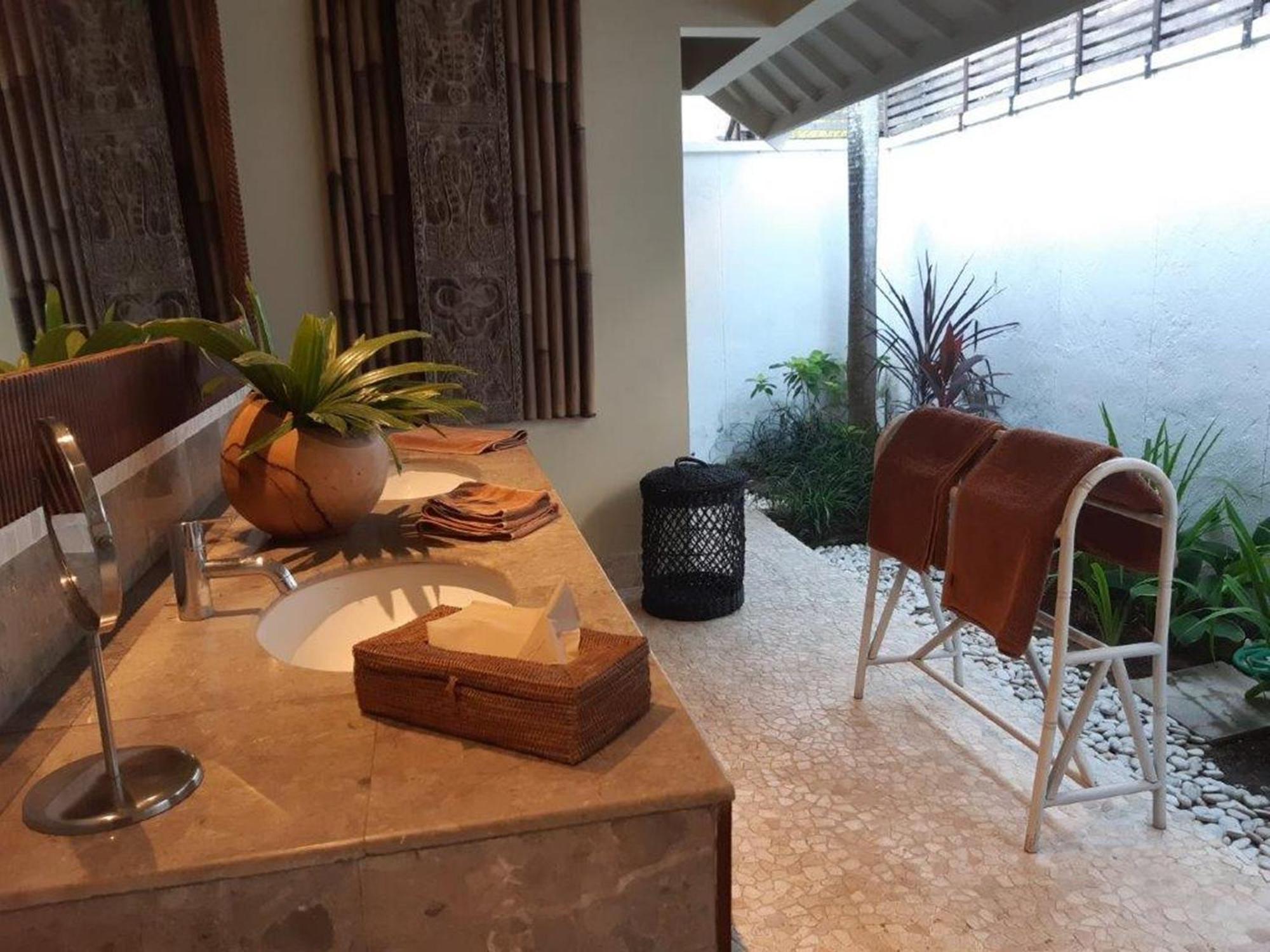 Sukapadi Seminyak (Bali)