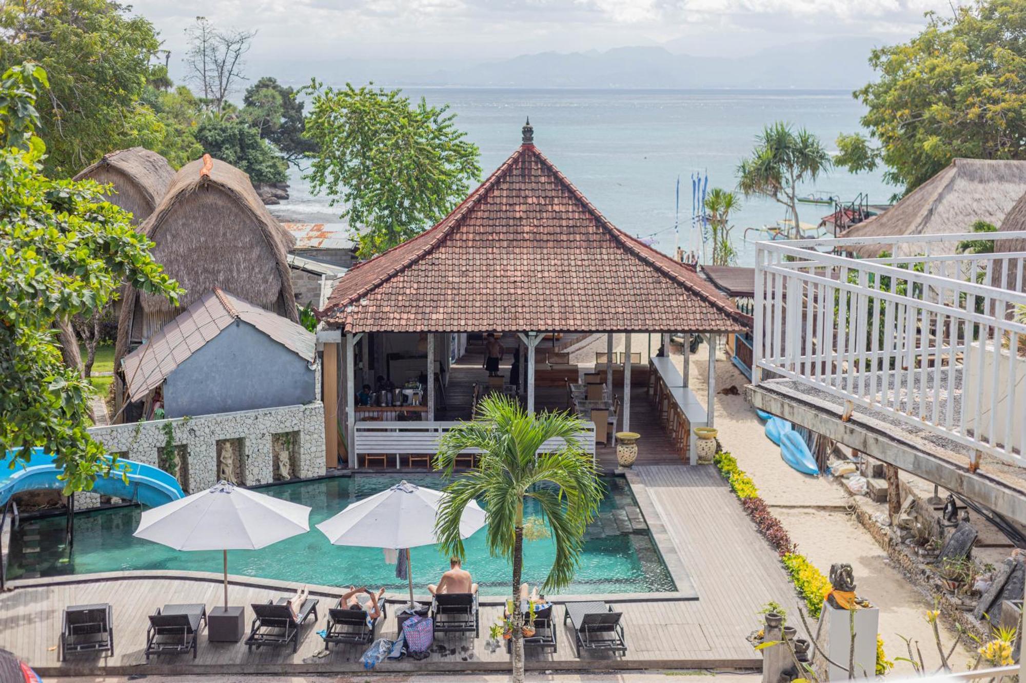 Resor The Tanis Nusa