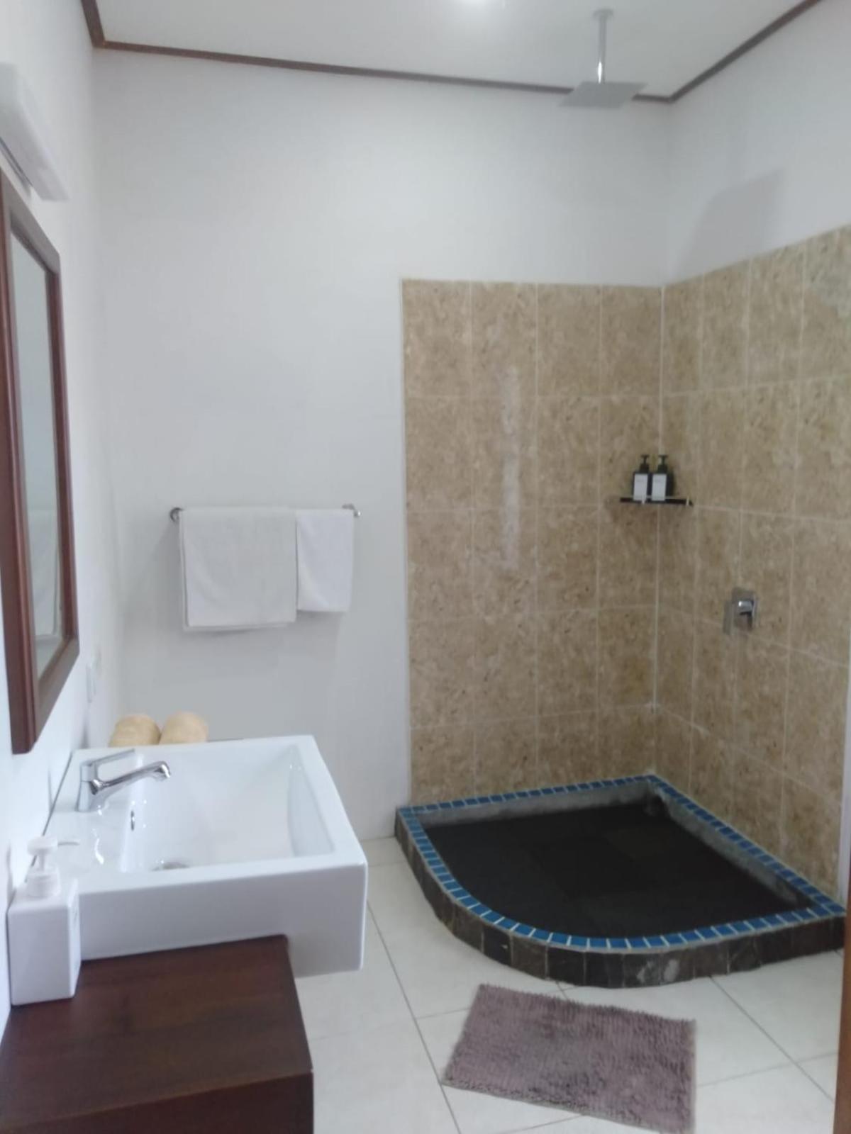 Resor Batu Ampar Menjangan Banyuwedang