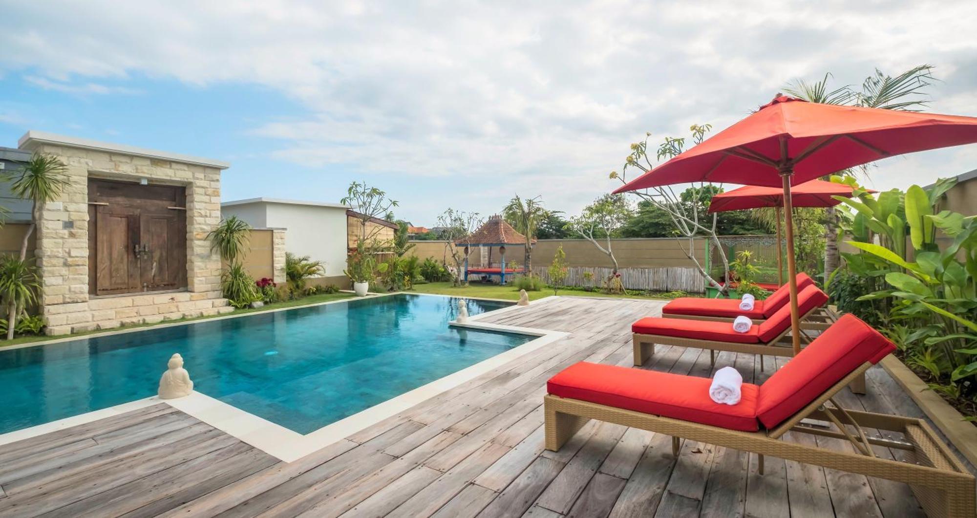 Manggala - 13 Mins Walk To Berawa Villa