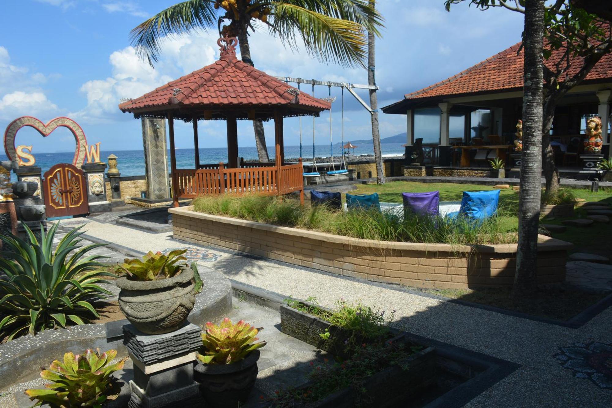 Segara Wangi Candi Dasa (Bali)
