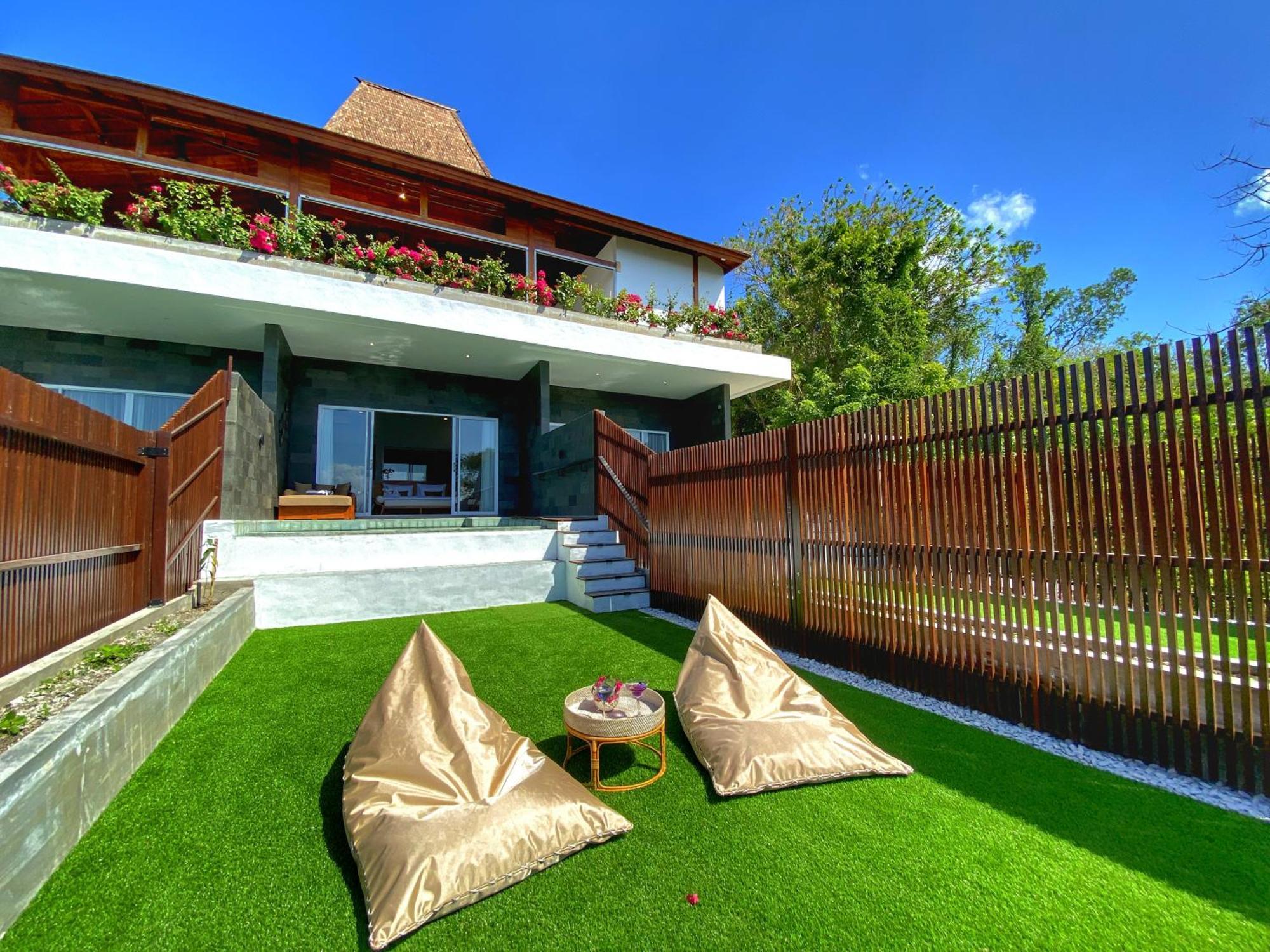 Sea La Vie Nusa Penida Hotel 4*