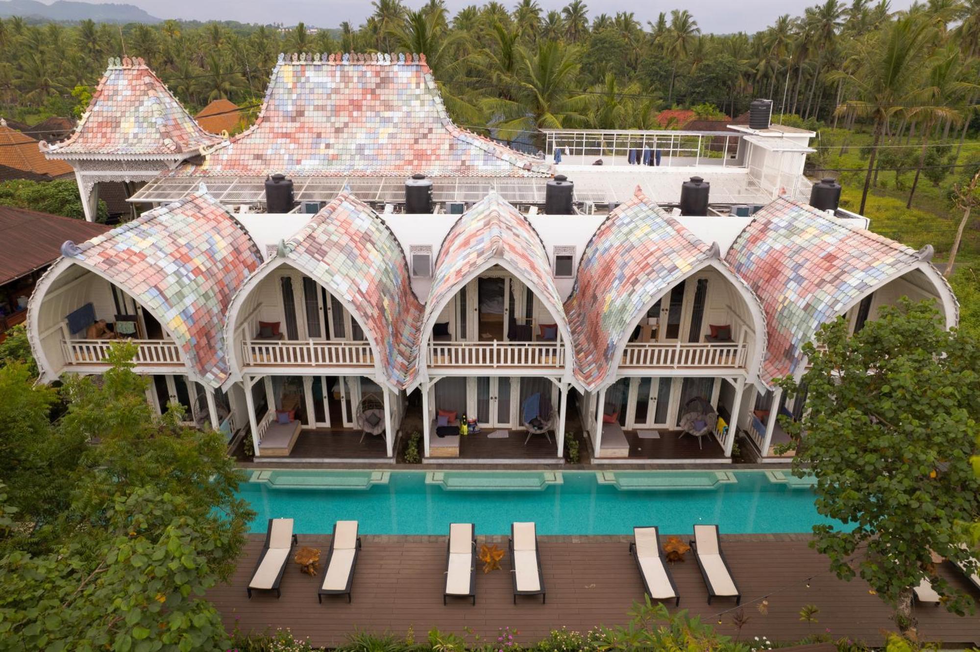 Mambo Hotel