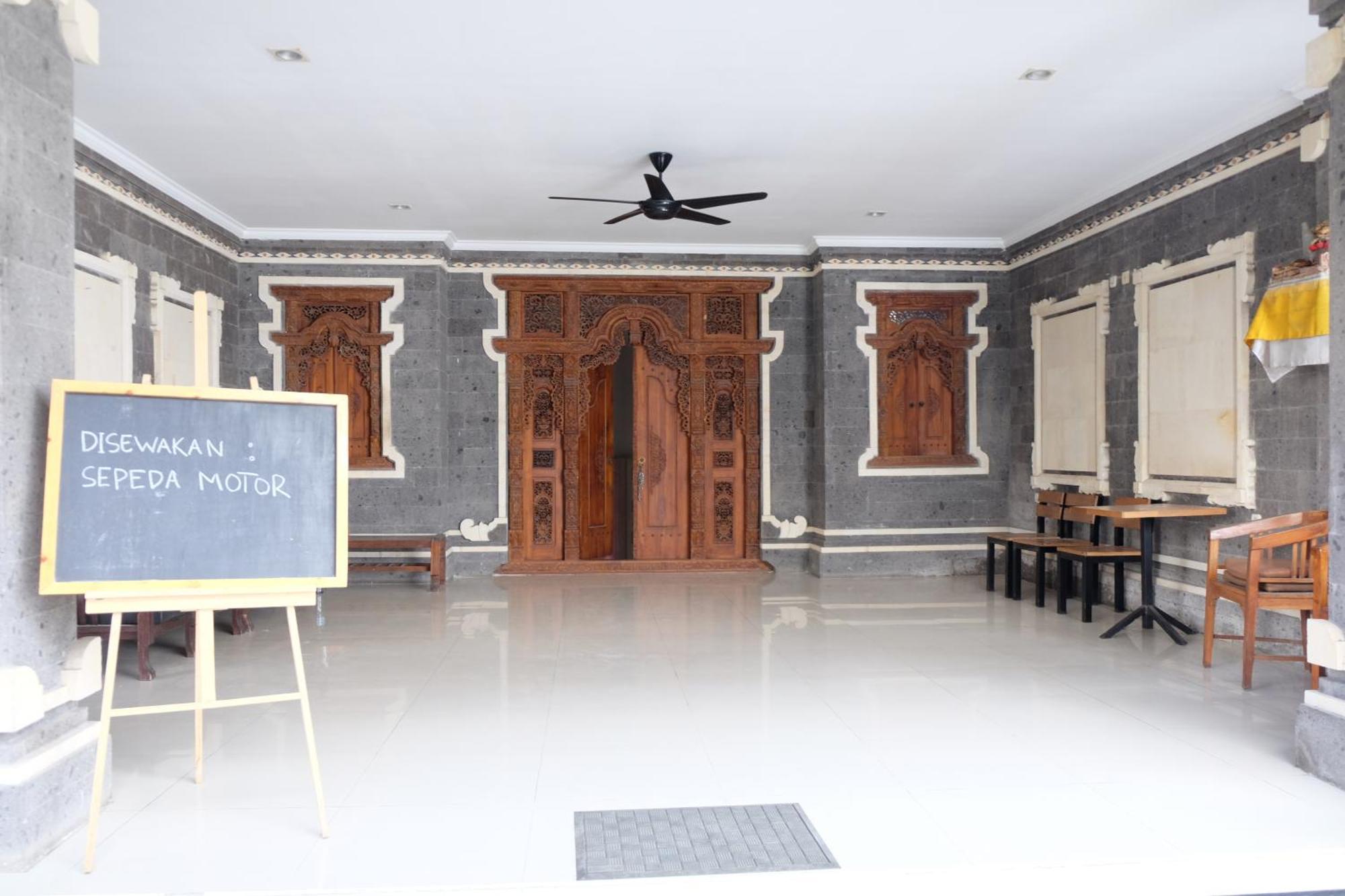Palm Garden Kuta Guest house *