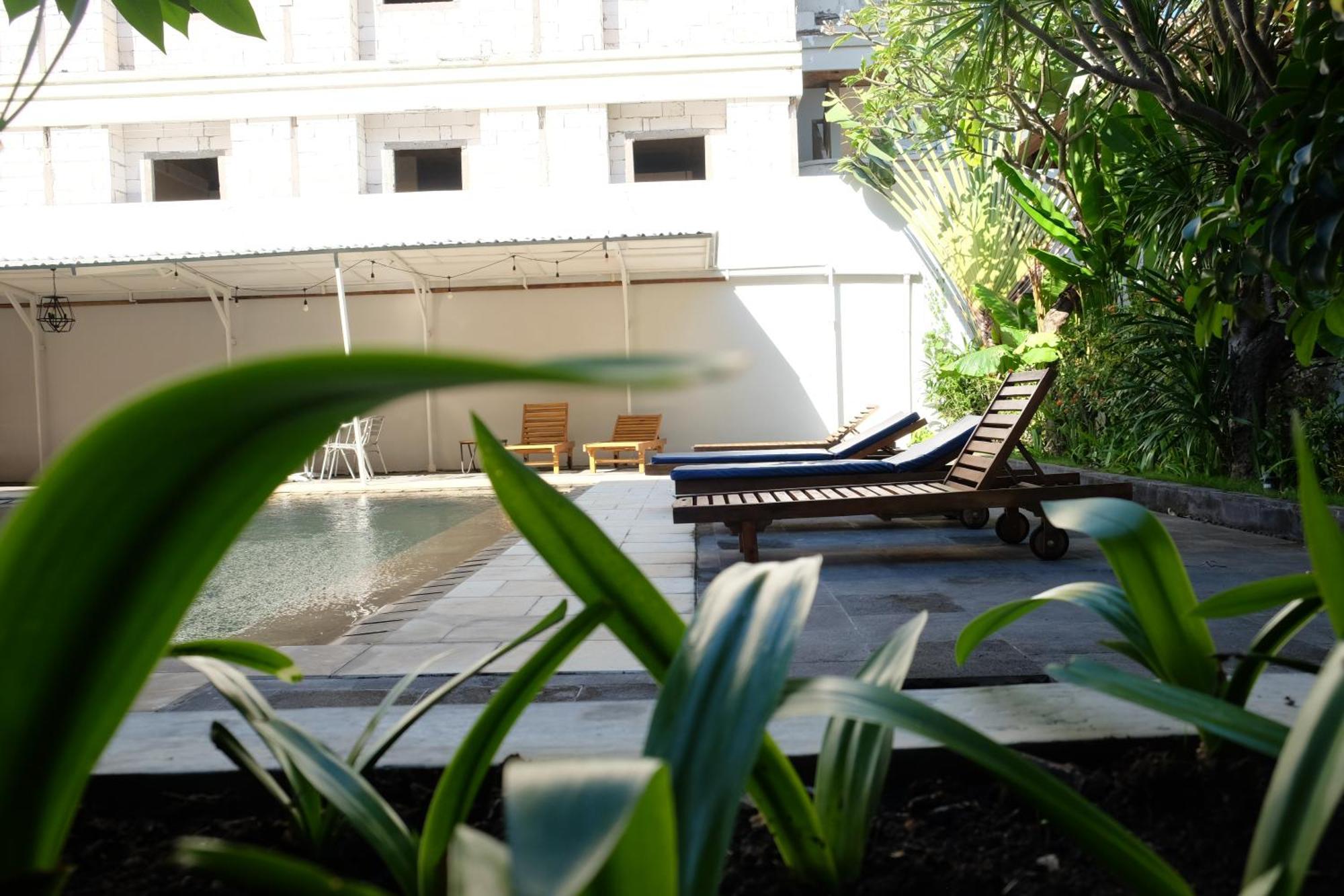 Palm Garden Kuta Guest house