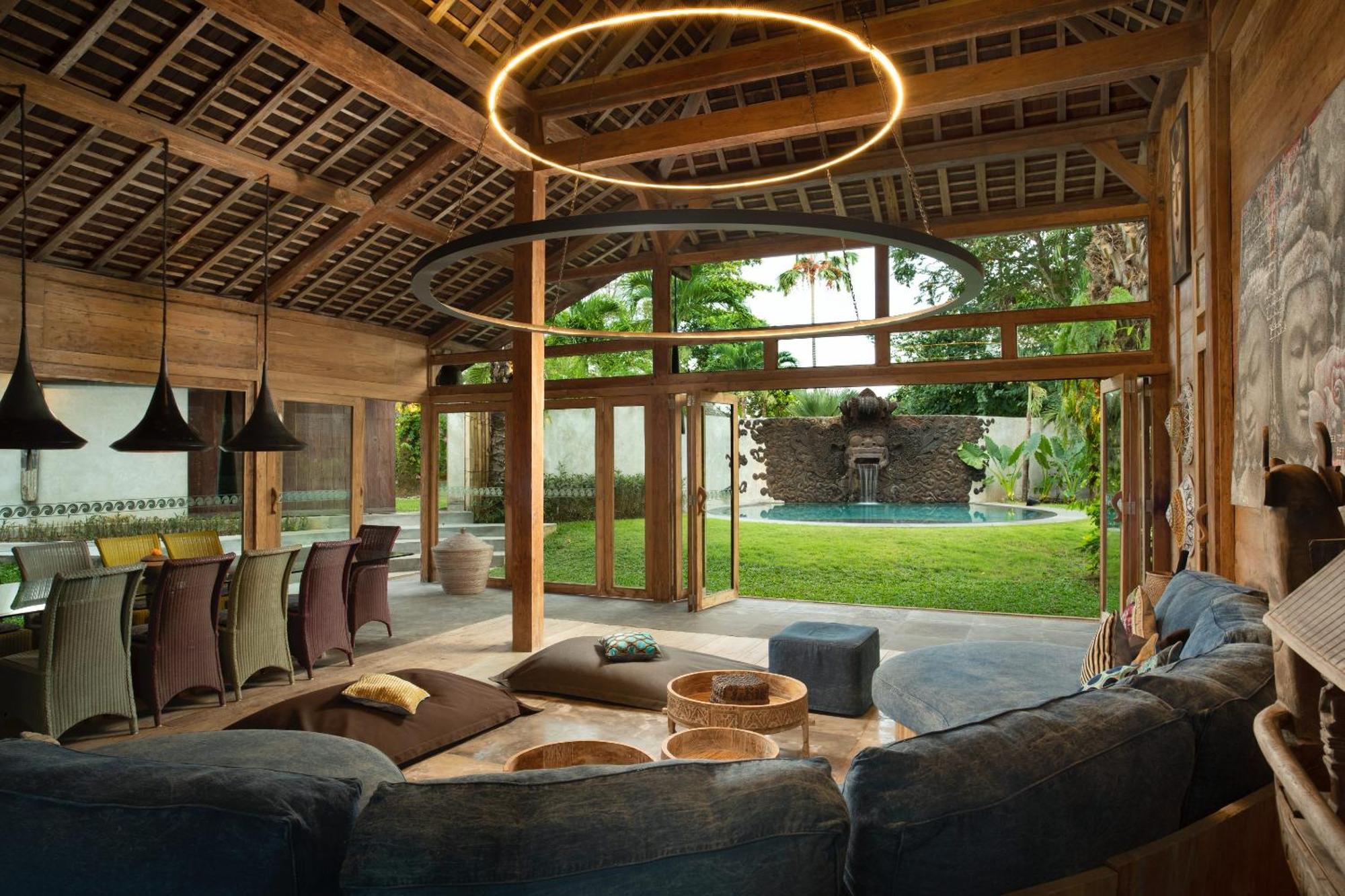 Blue Karma Village Resor 5*