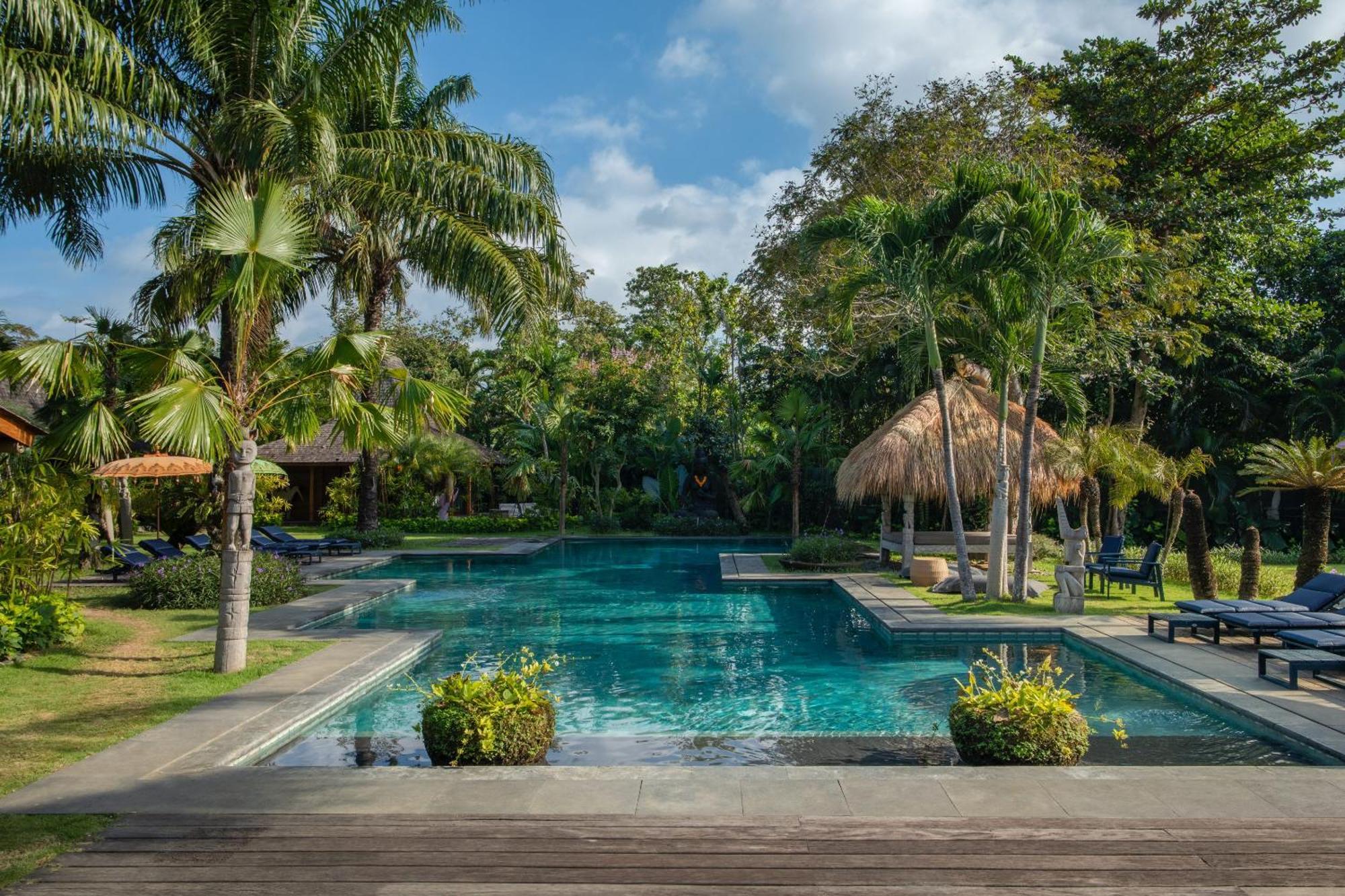 Resor Blue Karma Village 5*