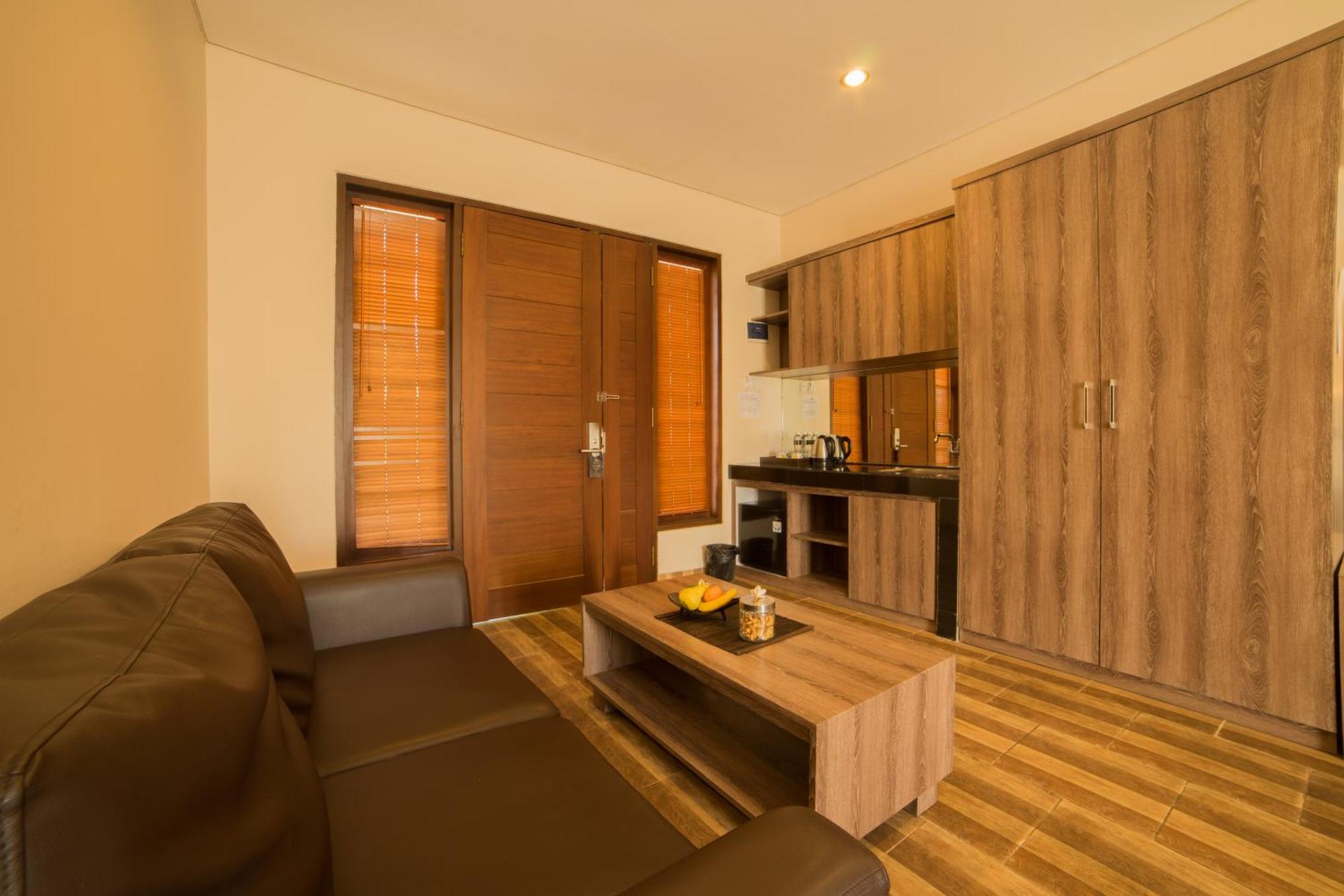 Grand Kesambi And Hotel Dalung (Bali)
