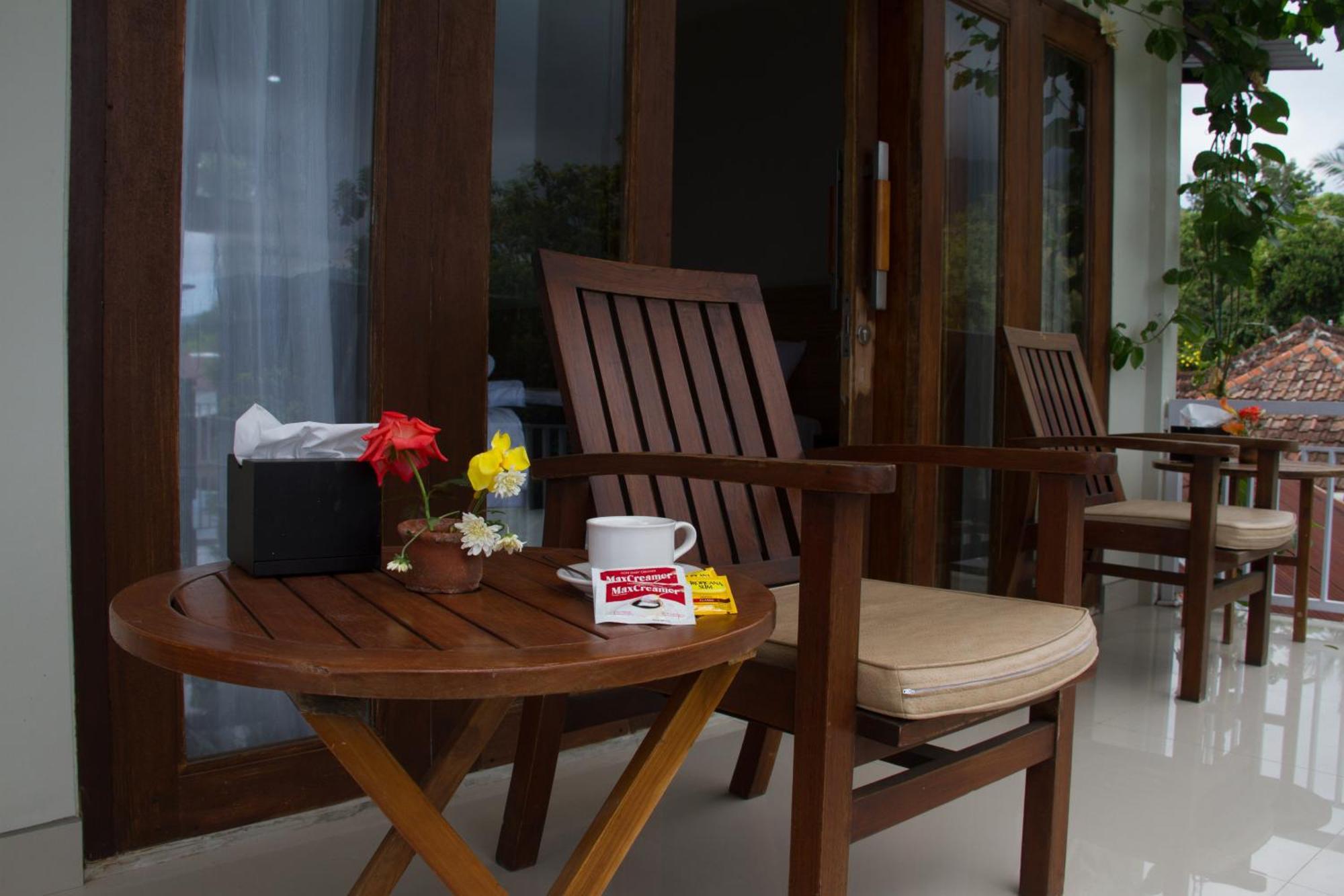 Mandhasativa Homestay *