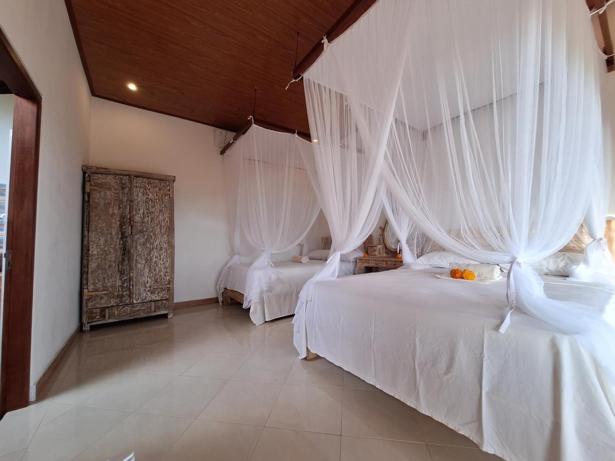 Frangipani & Restaurant Guest house 2*