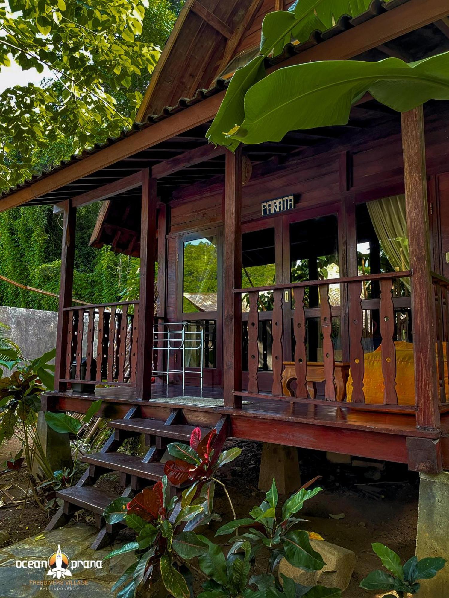 Ocean Prana Village Asrama *