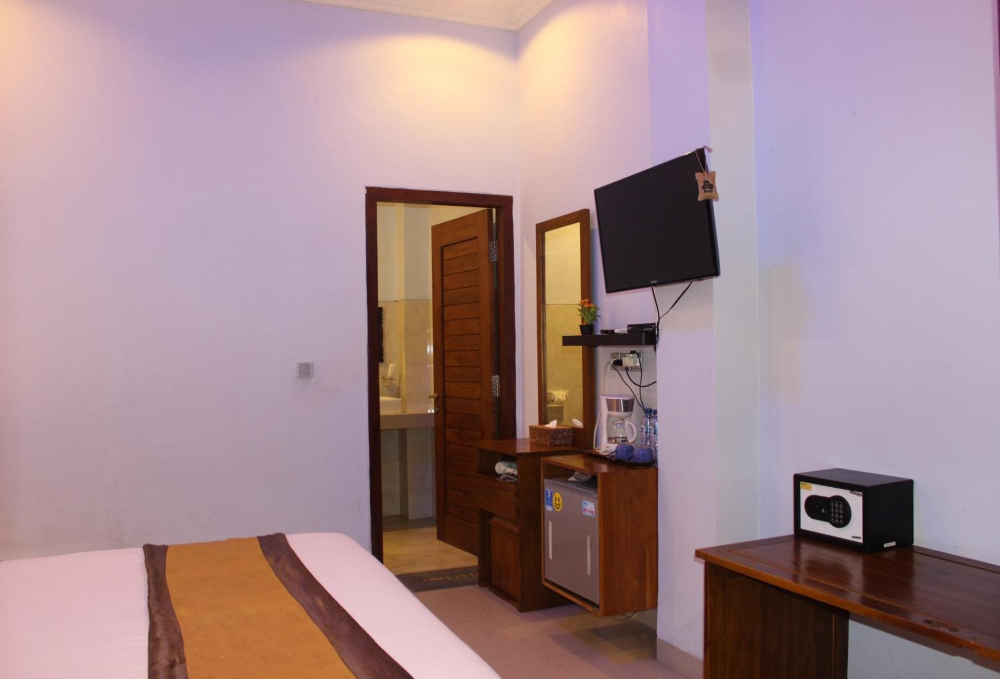 Hotel Pradana Beach Luxury 4*