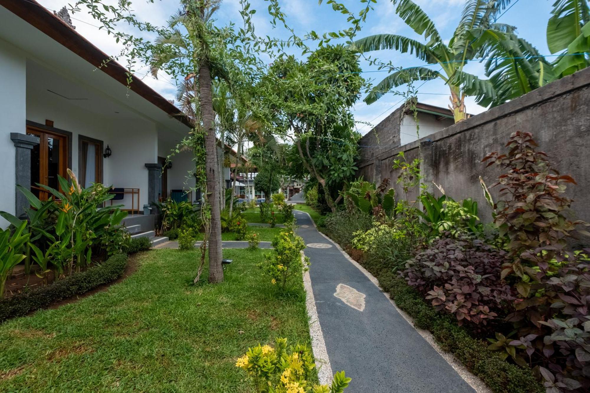 Hotel The Bali Menjangan Boutique & Dive Center