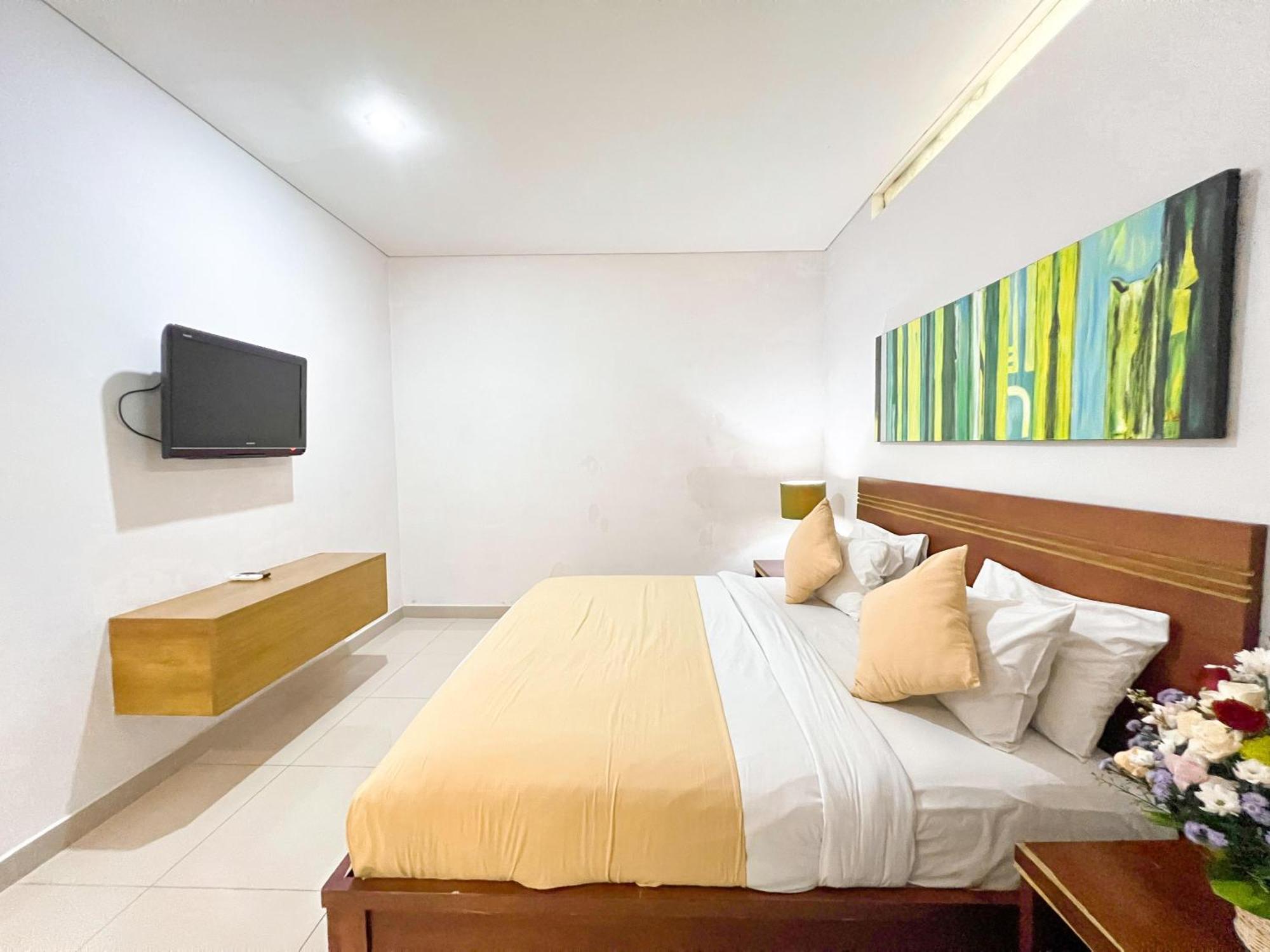 Apple & Kerobokan (Bali)