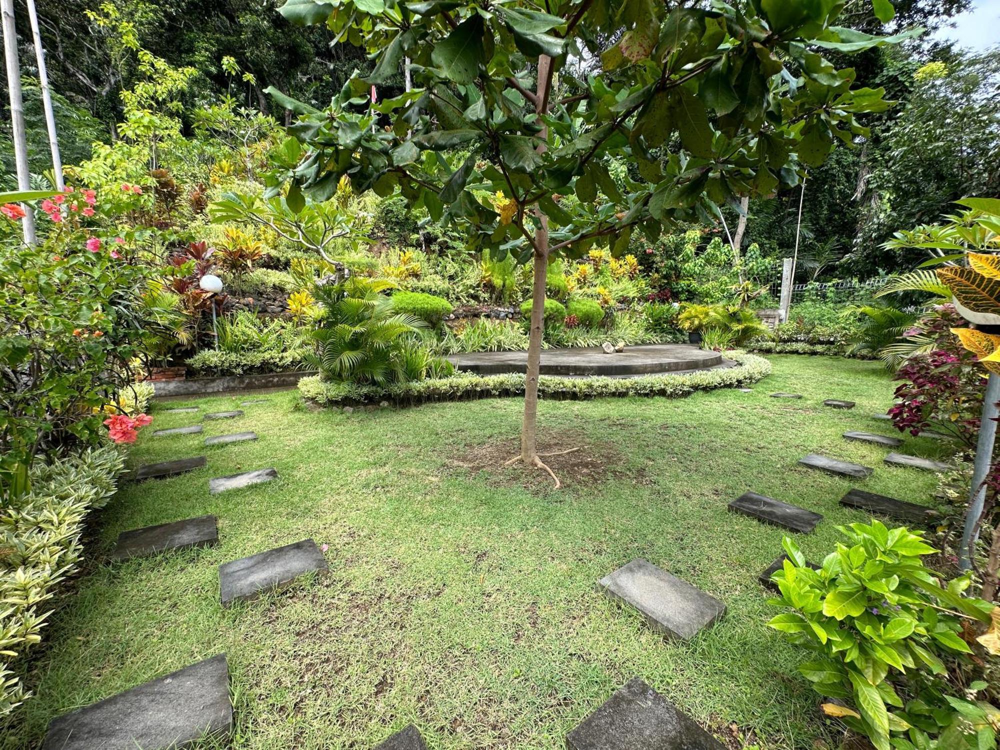 Lodge Bukit Kembang Sari *