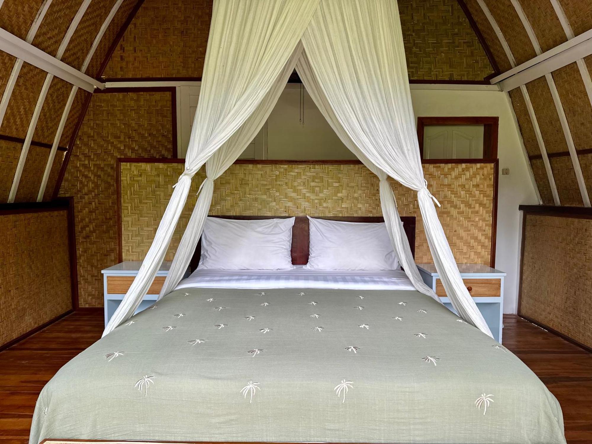 Homestay Damuh Pertivi, River And Rice Fields View Lovina (Bali)