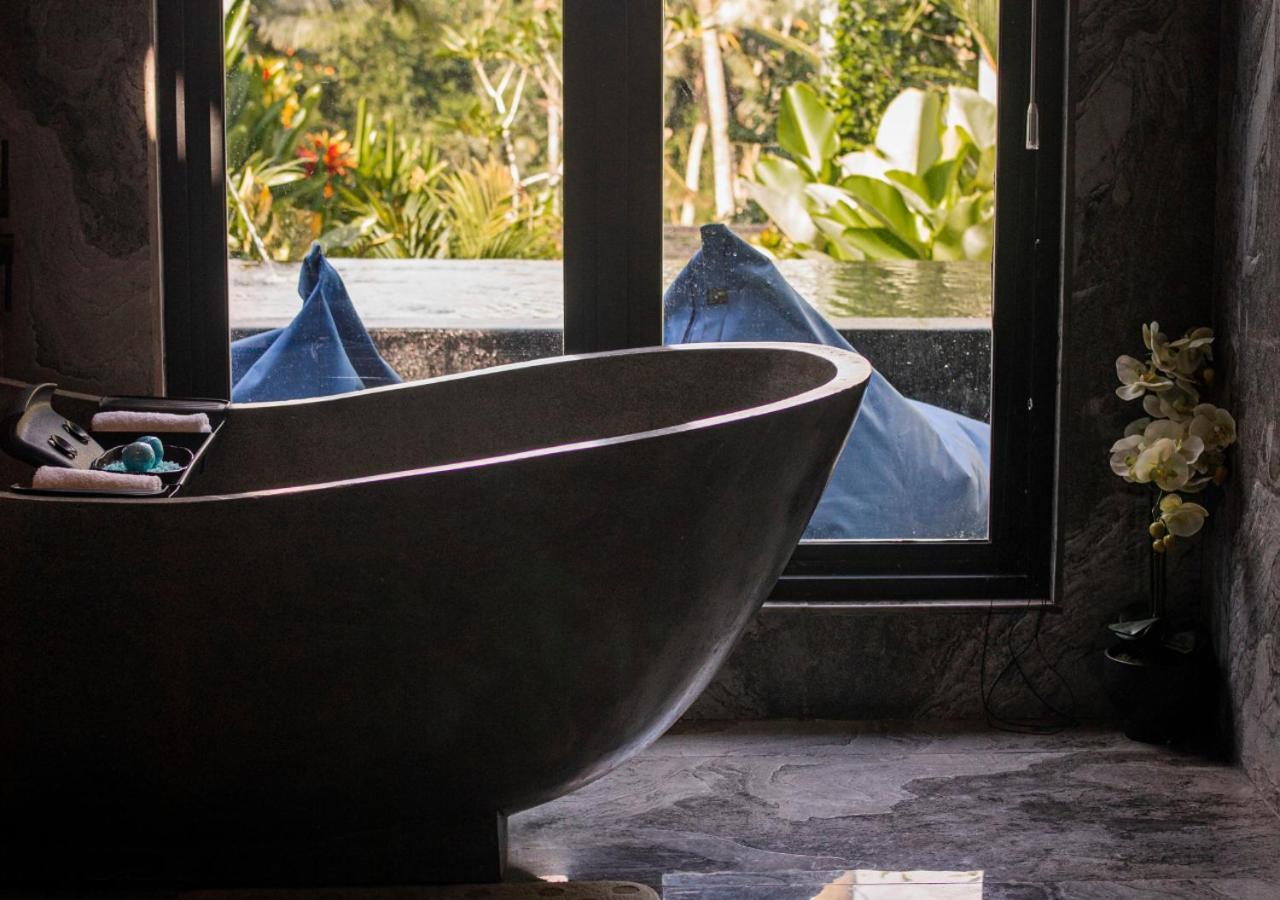 Capung Asri Eco Luxury With Private Pool Bed & Breakfast