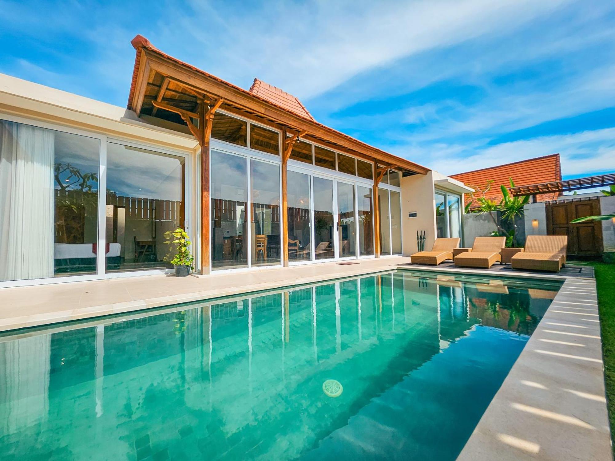 Svarna Seminyak (Bali)