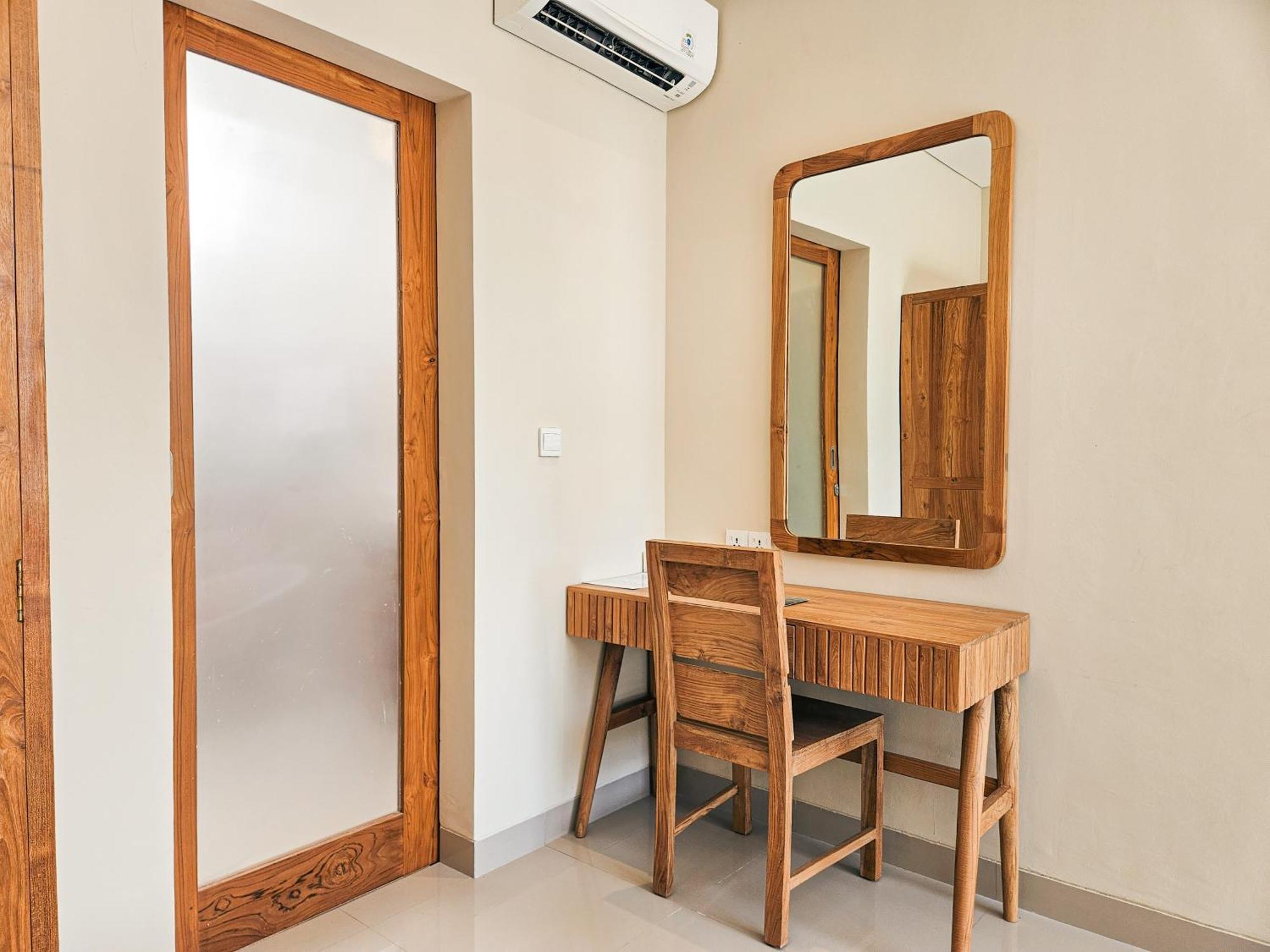 Svarna Seminyak (Bali)