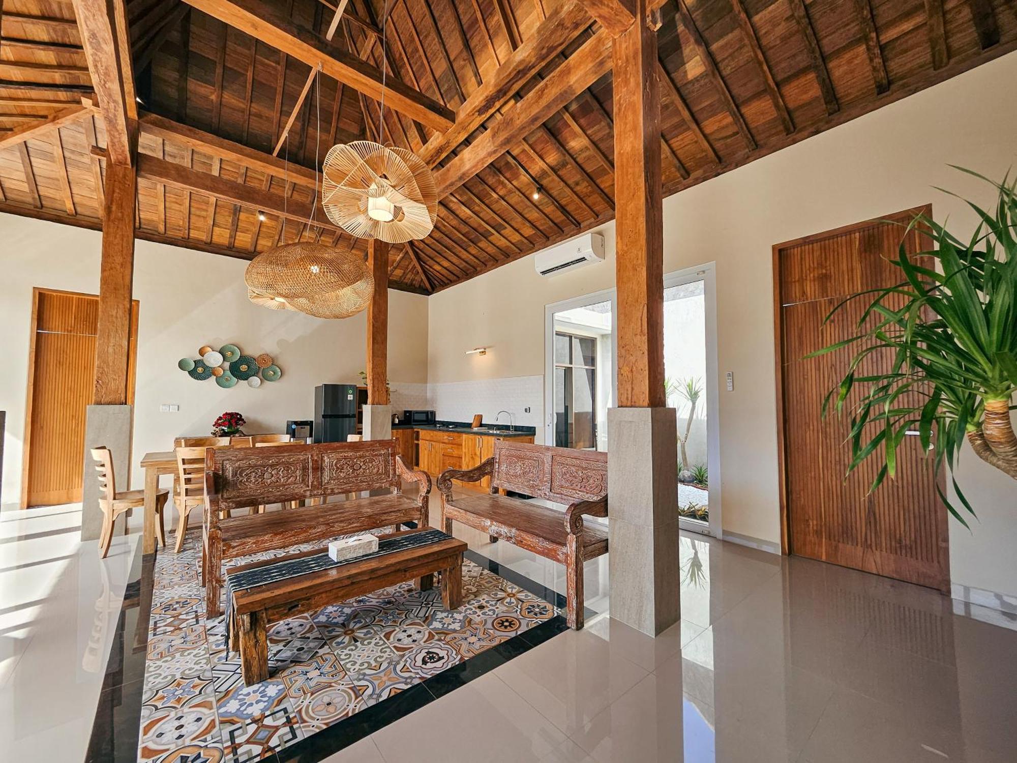 Svarna Hotel Seminyak (Bali)