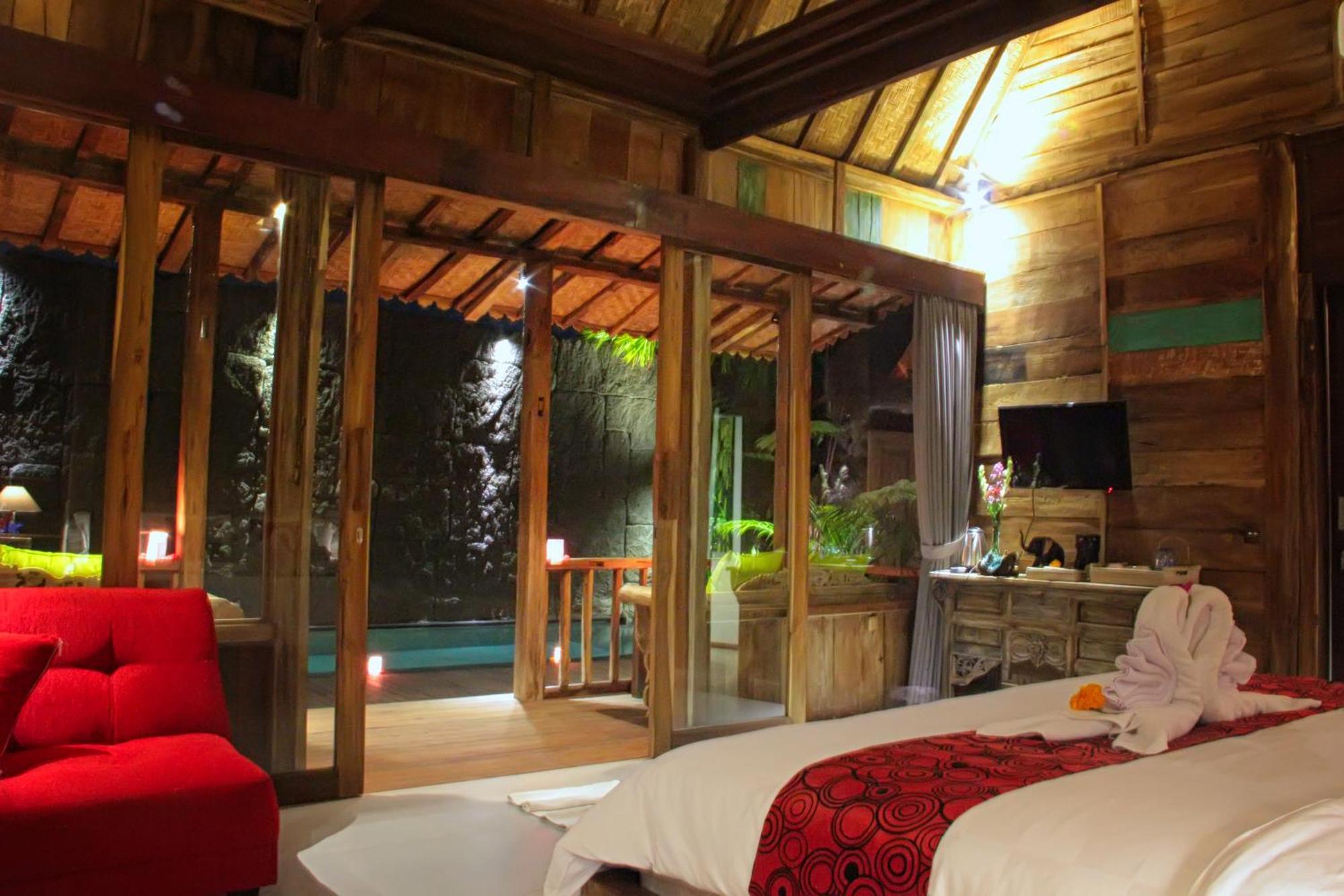Villa Virgin *