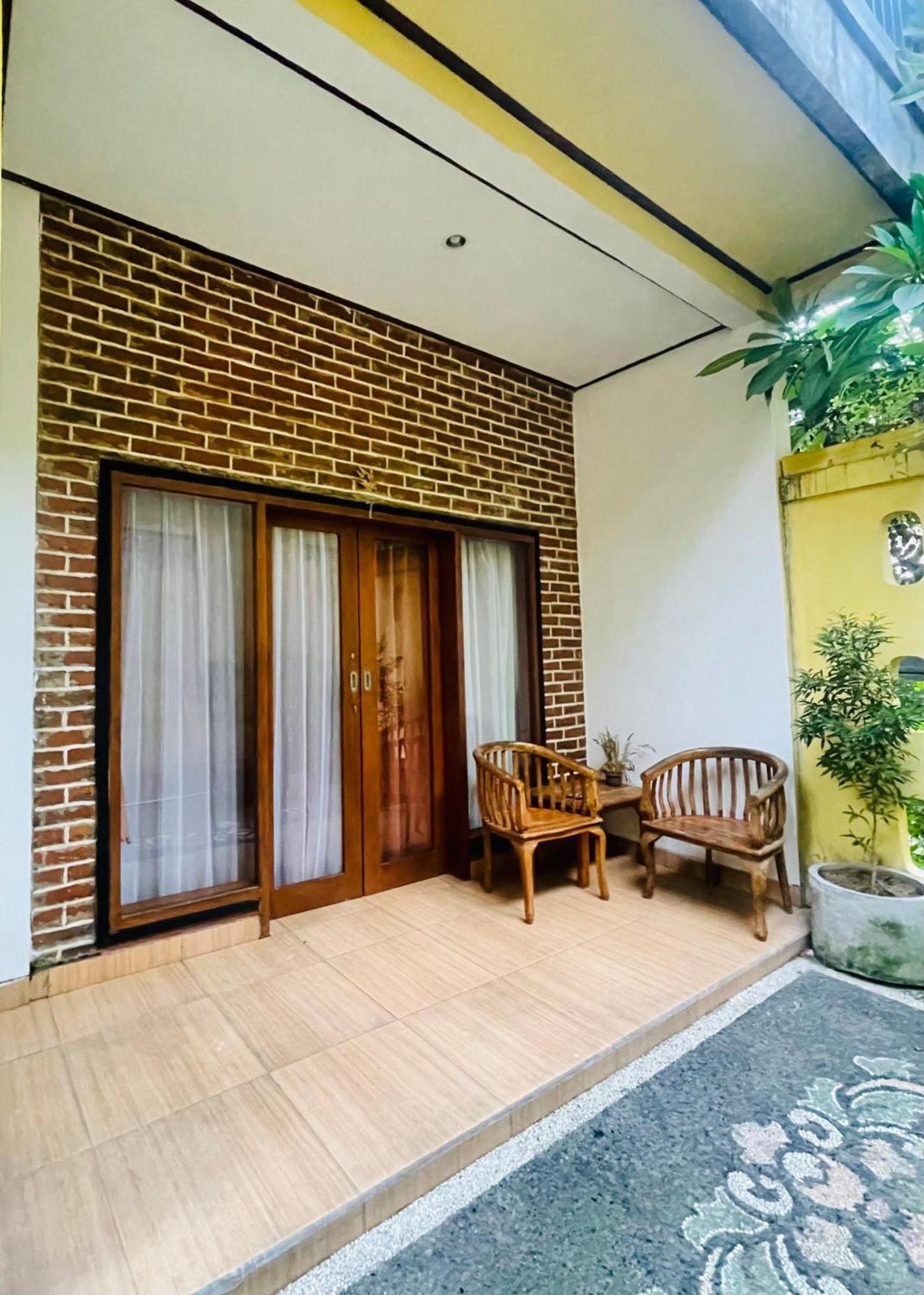 Putu Homestay